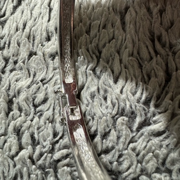 Christian Dior Vintage Silver Crystal Bracelet – Signed & Hinged Design - Picture 6 of 6